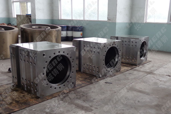 長城鑄鋼的油缸被應用在國內多家有名的鍛壓廠